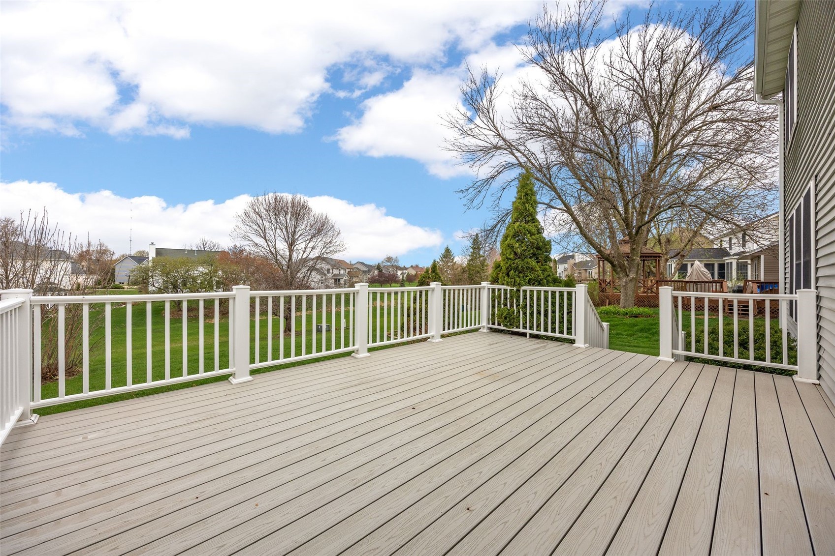 7329 Hampshire Drive NE Cedar Rapids IA 52402