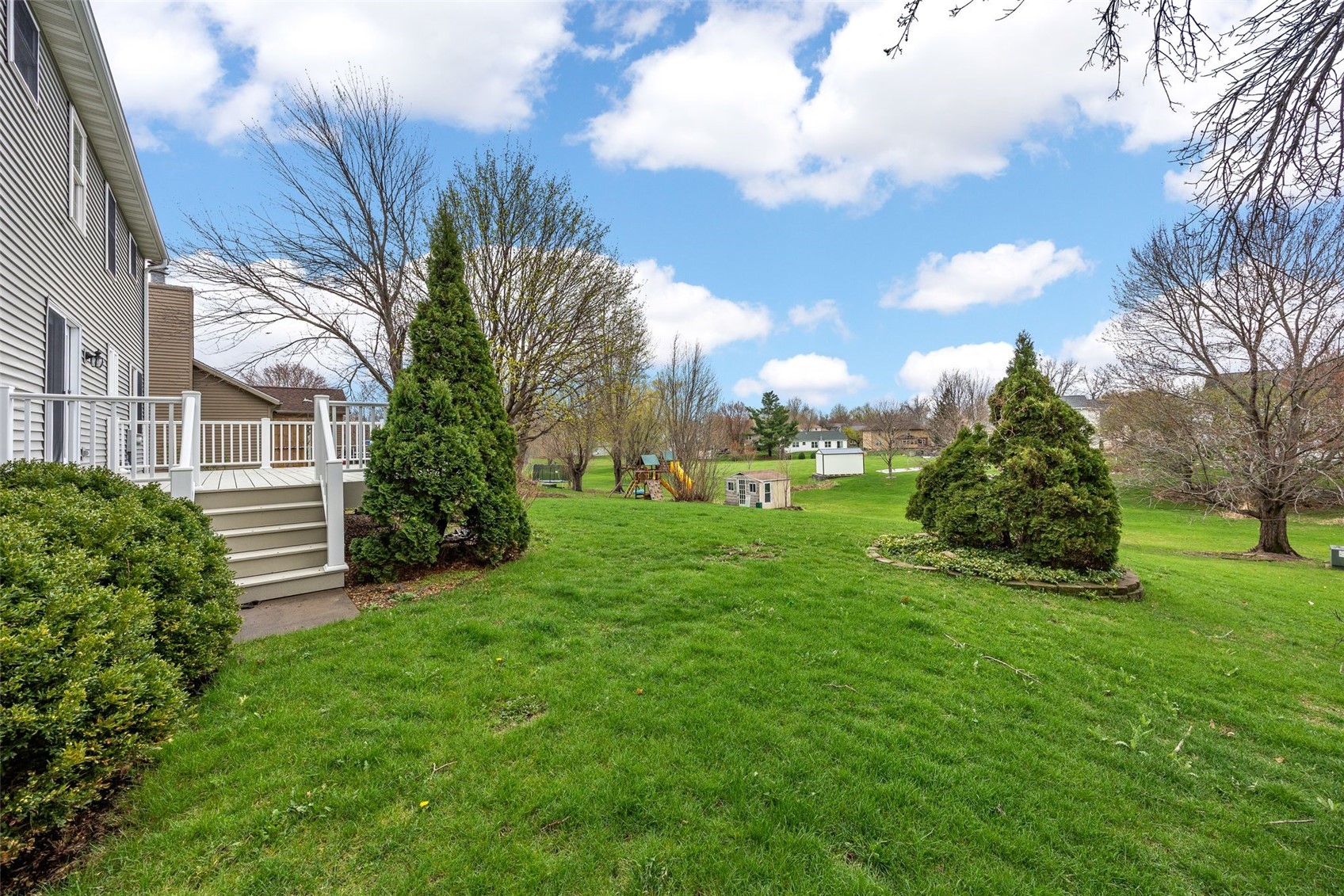 7329 Hampshire Drive NE Cedar Rapids IA 52402