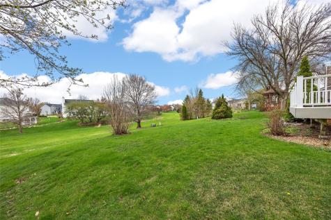 7329 Hampshire Drive NE Cedar Rapids IA 52402