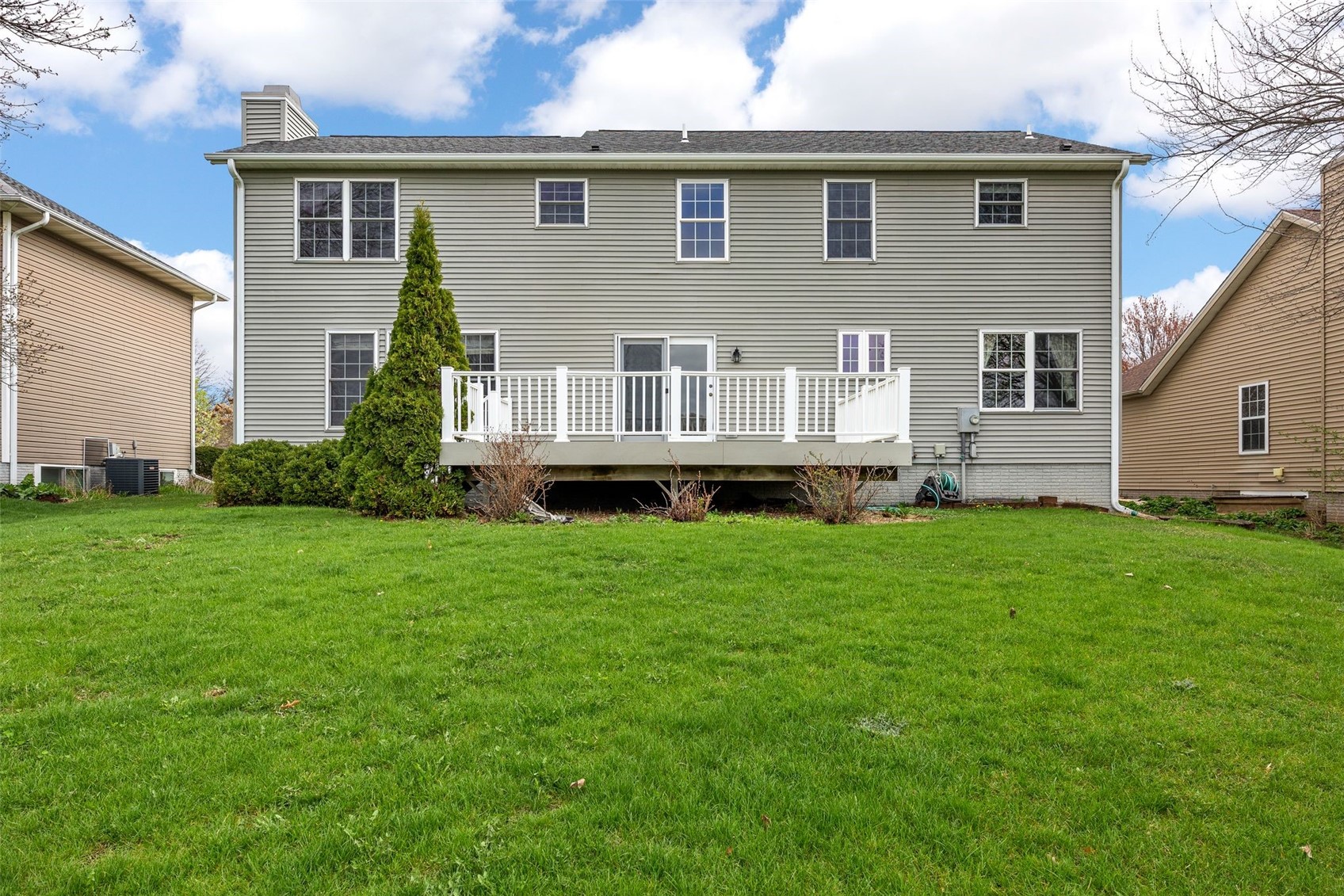 7329 Hampshire Drive NE Cedar Rapids IA 52402