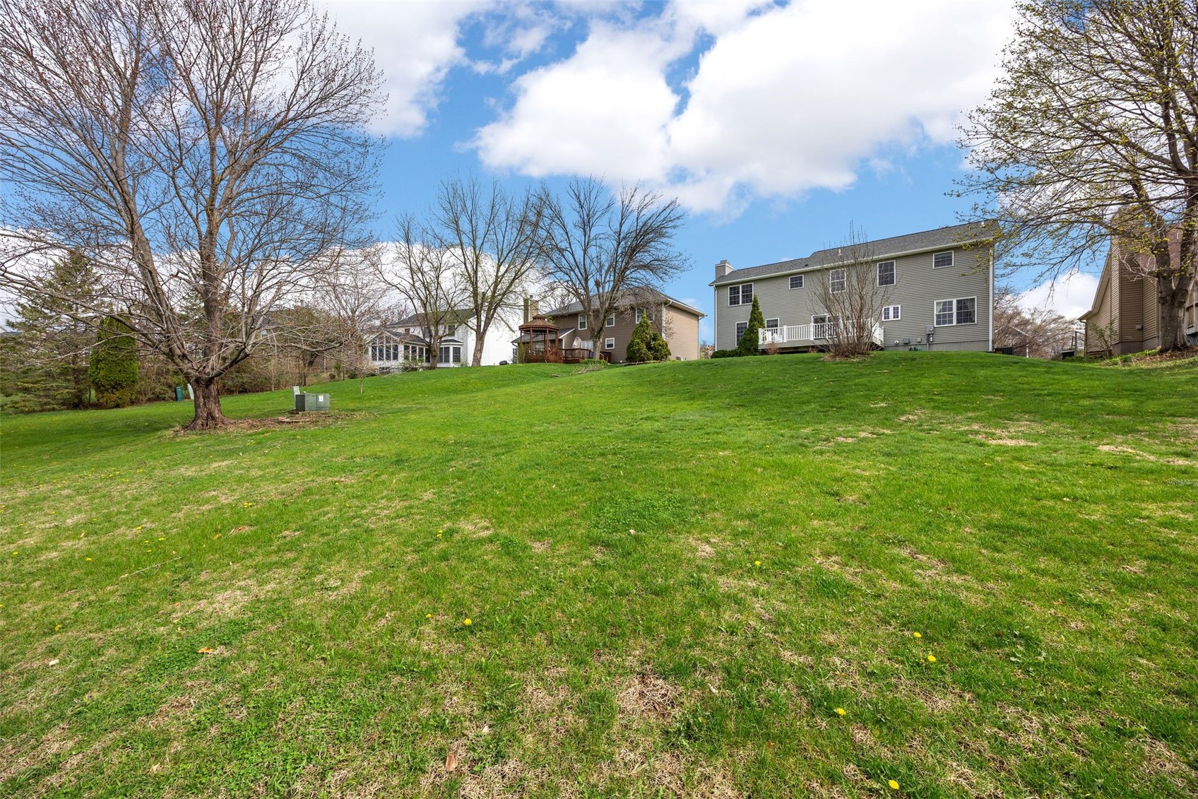 7329 Hampshire Drive NE Cedar Rapids IA 52402
