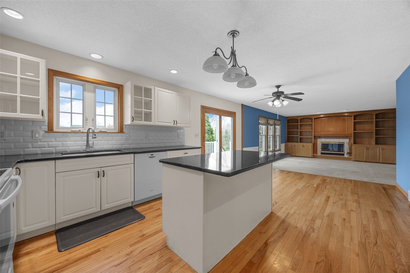 7329 Hampshire Drive NE Cedar Rapids IA 52402