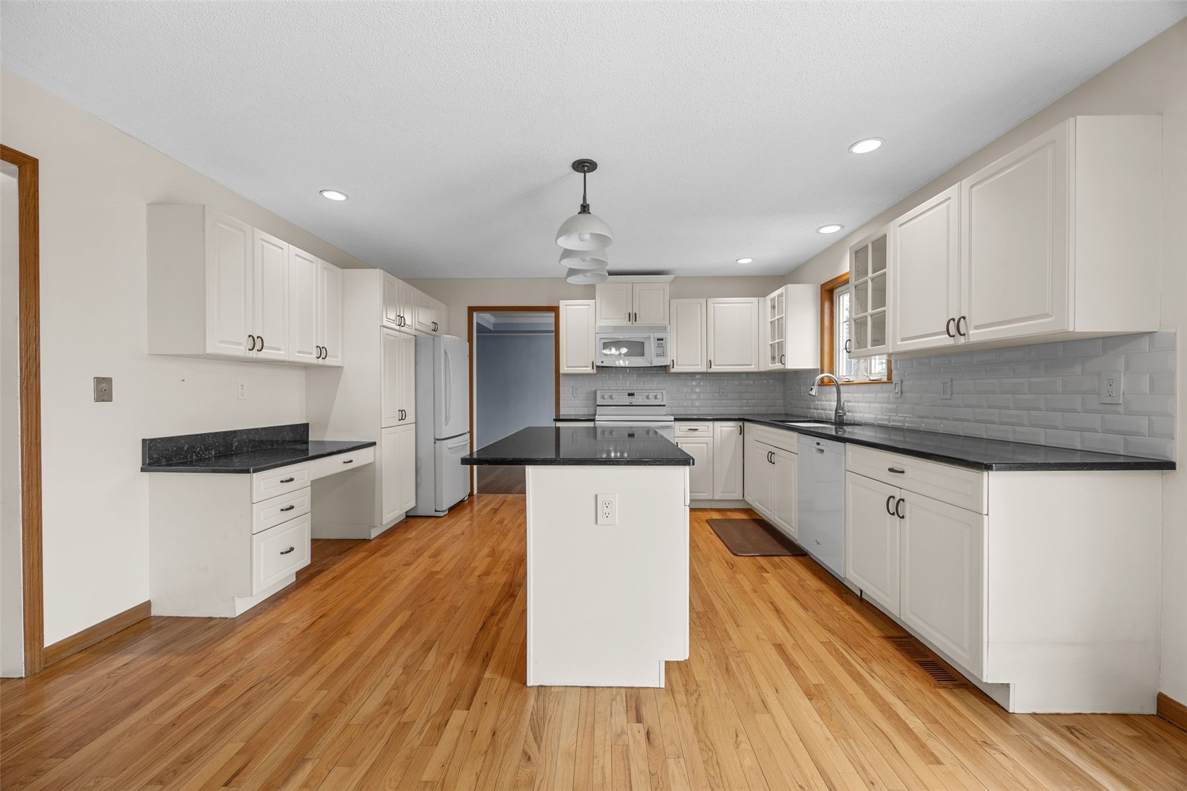 7329 Hampshire Drive NE Cedar Rapids IA 52402