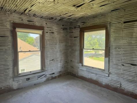 605 E Washington Street Sigourney IA 52591