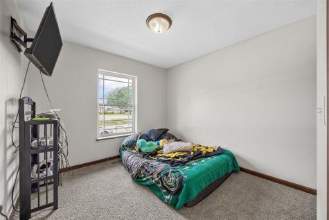 423 10th Street NW Cedar Rapids IA 52405