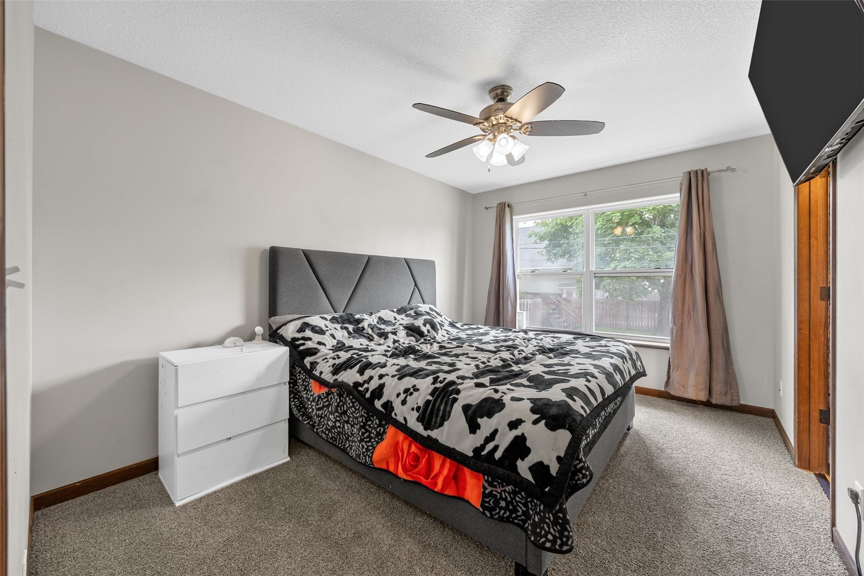 423 10th Street NW Cedar Rapids IA 52405