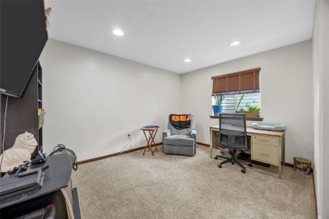 423 10th Street NW Cedar Rapids IA 52405