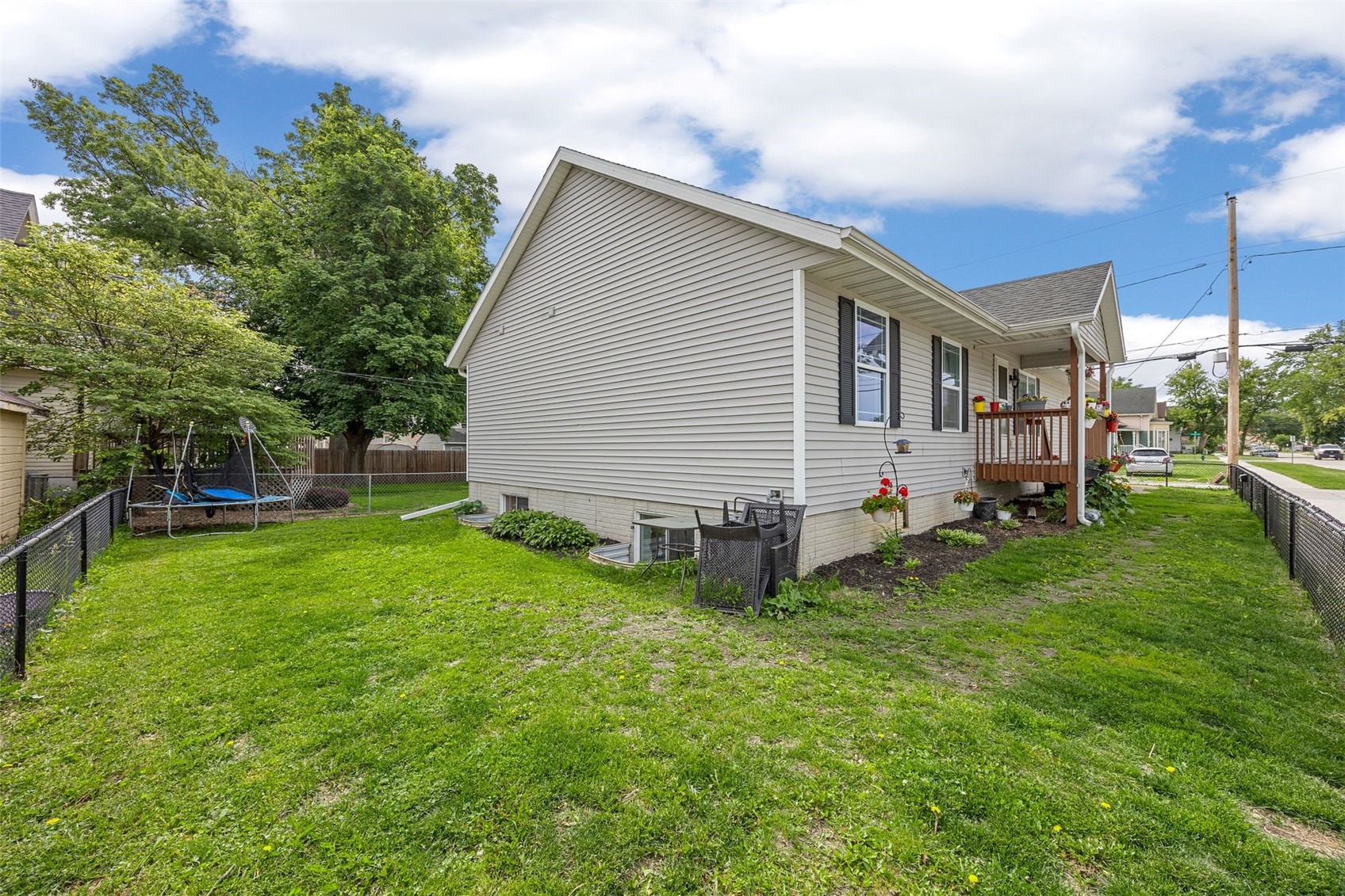423 10th Street NW Cedar Rapids IA 52405