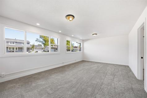 1195 Mcgowan Boulevard Marion IA 52302