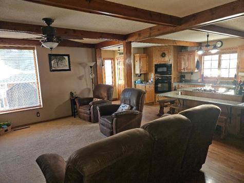 1808 8th Avenue Belle Plaine IA 52208