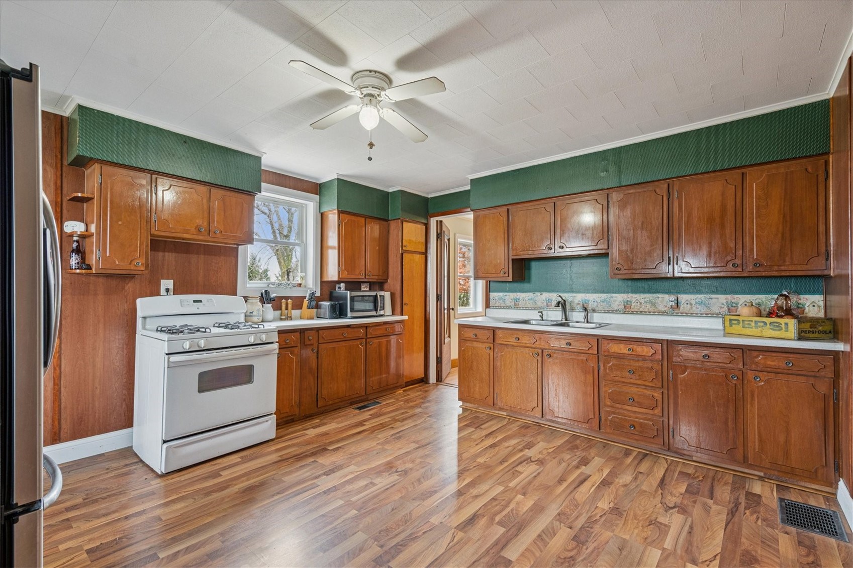 297 Goudy Road Mt Vernon IA 52314