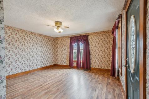 297 Goudy Road Mt Vernon IA 52314