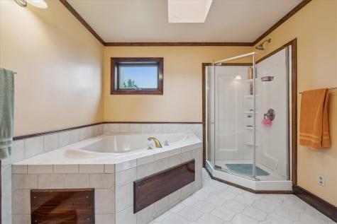 297 Goudy Road Mt Vernon IA 52314
