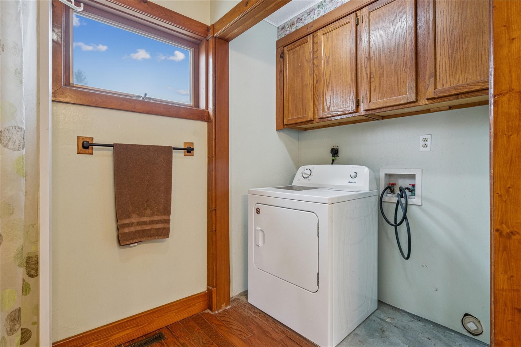 297 Goudy Road Mt Vernon IA 52314