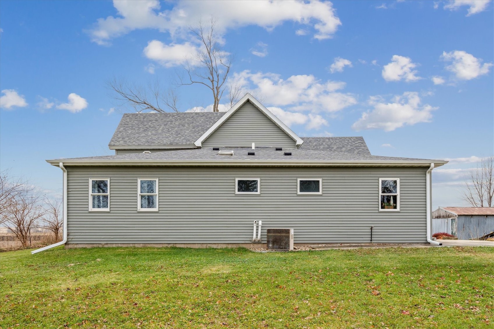 297 Goudy Road Mt Vernon IA 52314