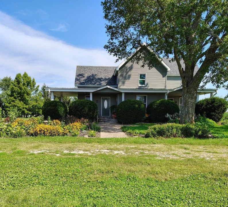 297 Goudy Road Mt Vernon IA 52314