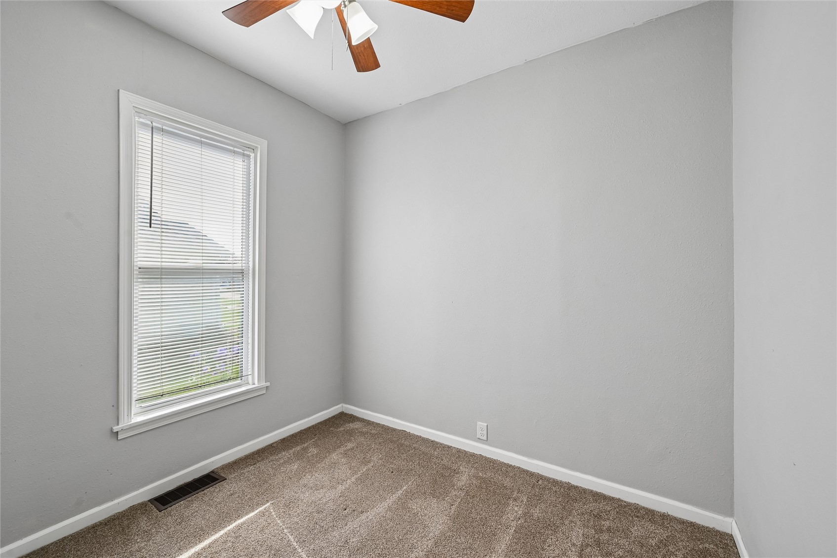 648 22nd Avenue SW Cedar Rapids IA 52404