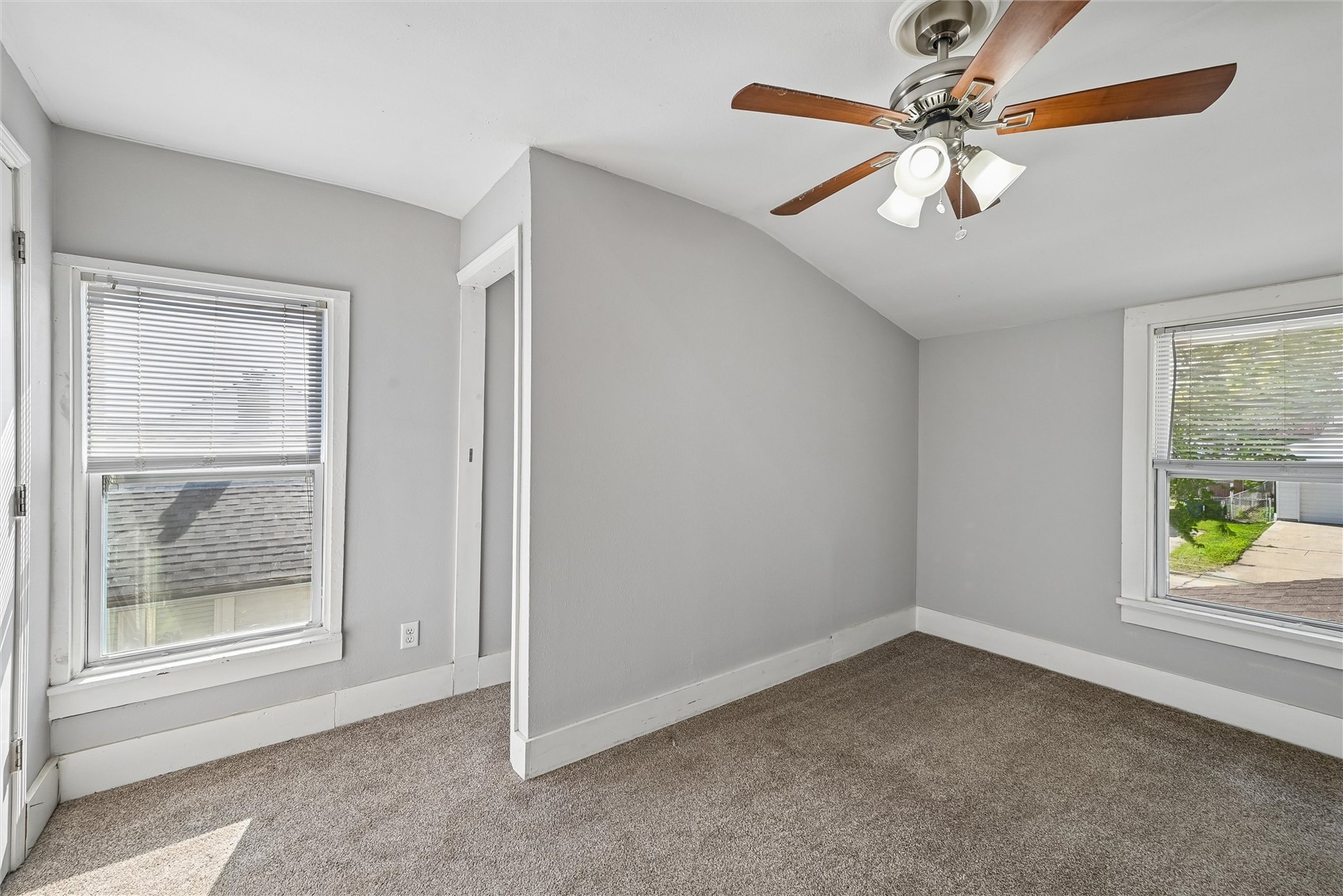 648 22nd Avenue SW Cedar Rapids IA 52404