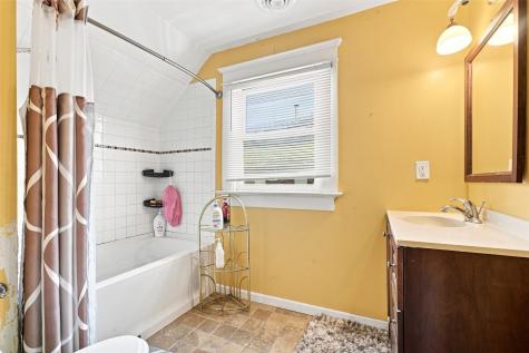 408 6th Avenue SW Cedar Rapids IA 52404