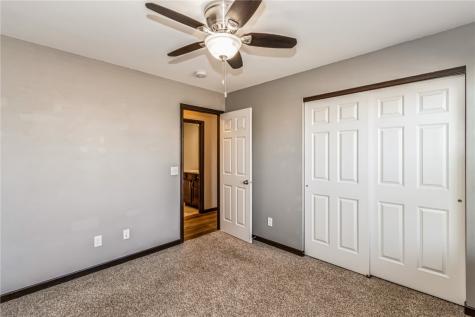 317 Barrington Parkway Marion IA 52302