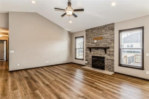 317 Barrington Parkway Marion IA 52302