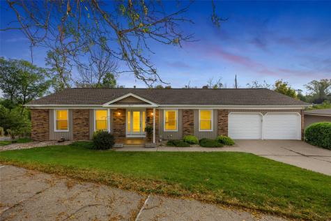 3854 Lost Valley Road SE Cedar Rapids IA 52403