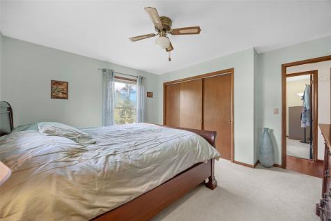 3854 Lost Valley Road SE Cedar Rapids IA 52403
