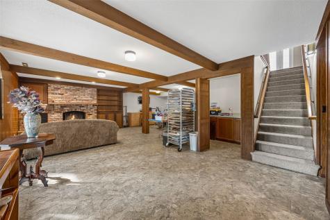 3854 Lost Valley Road SE Cedar Rapids IA 52403