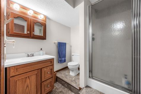 3854 Lost Valley Road SE Cedar Rapids IA 52403