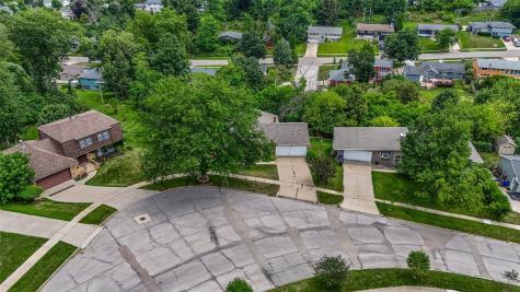 3854 Lost Valley Road SE Cedar Rapids IA 52403