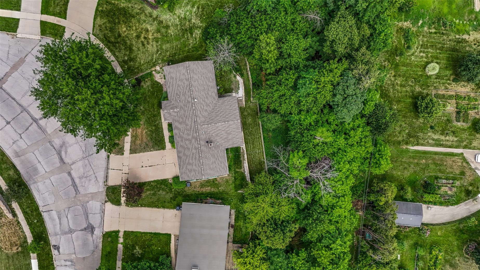 3854 Lost Valley Road SE Cedar Rapids IA 52403