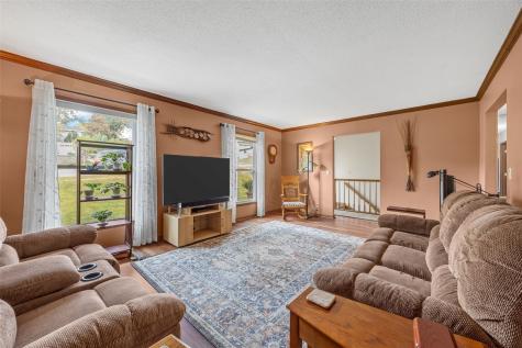 3854 Lost Valley Road SE Cedar Rapids IA 52403