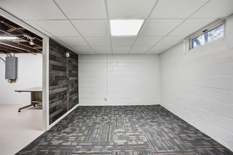 3901 B Avenue NE Cedar Rapids IA 52402