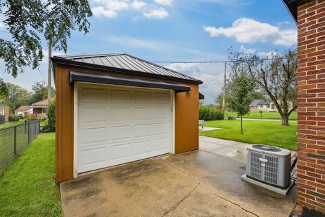 3901 B Avenue NE Cedar Rapids IA 52402