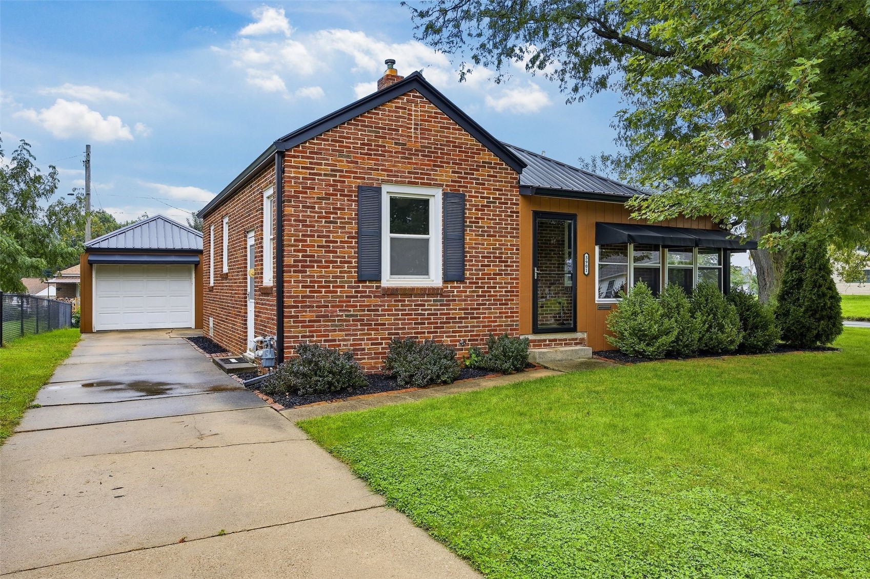 3901 B Avenue NE Cedar Rapids IA 52402