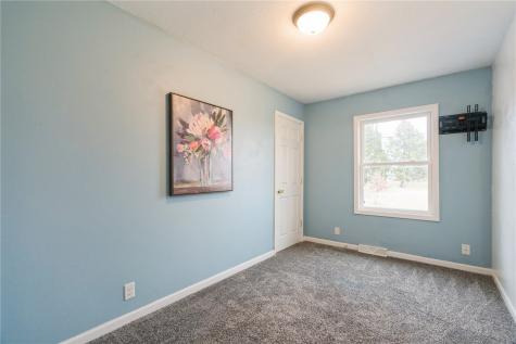 135 Eastview Drive NW Cedar Rapids IA 52405