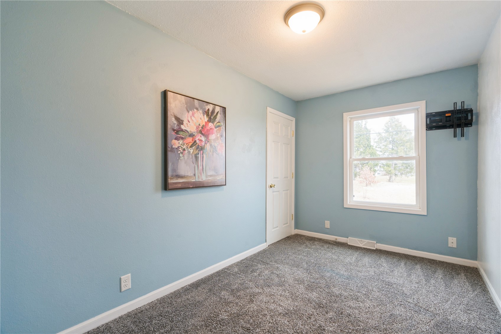 135 Eastview Drive NW Cedar Rapids IA 52405