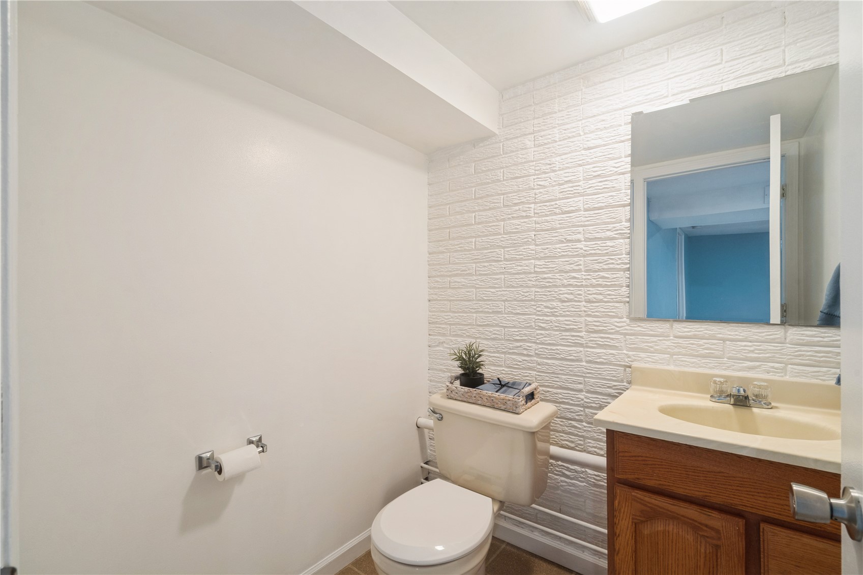 135 Eastview Drive NW Cedar Rapids IA 52405