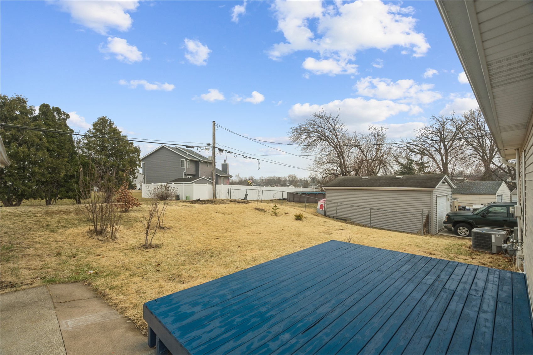 135 Eastview Drive NW Cedar Rapids IA 52405