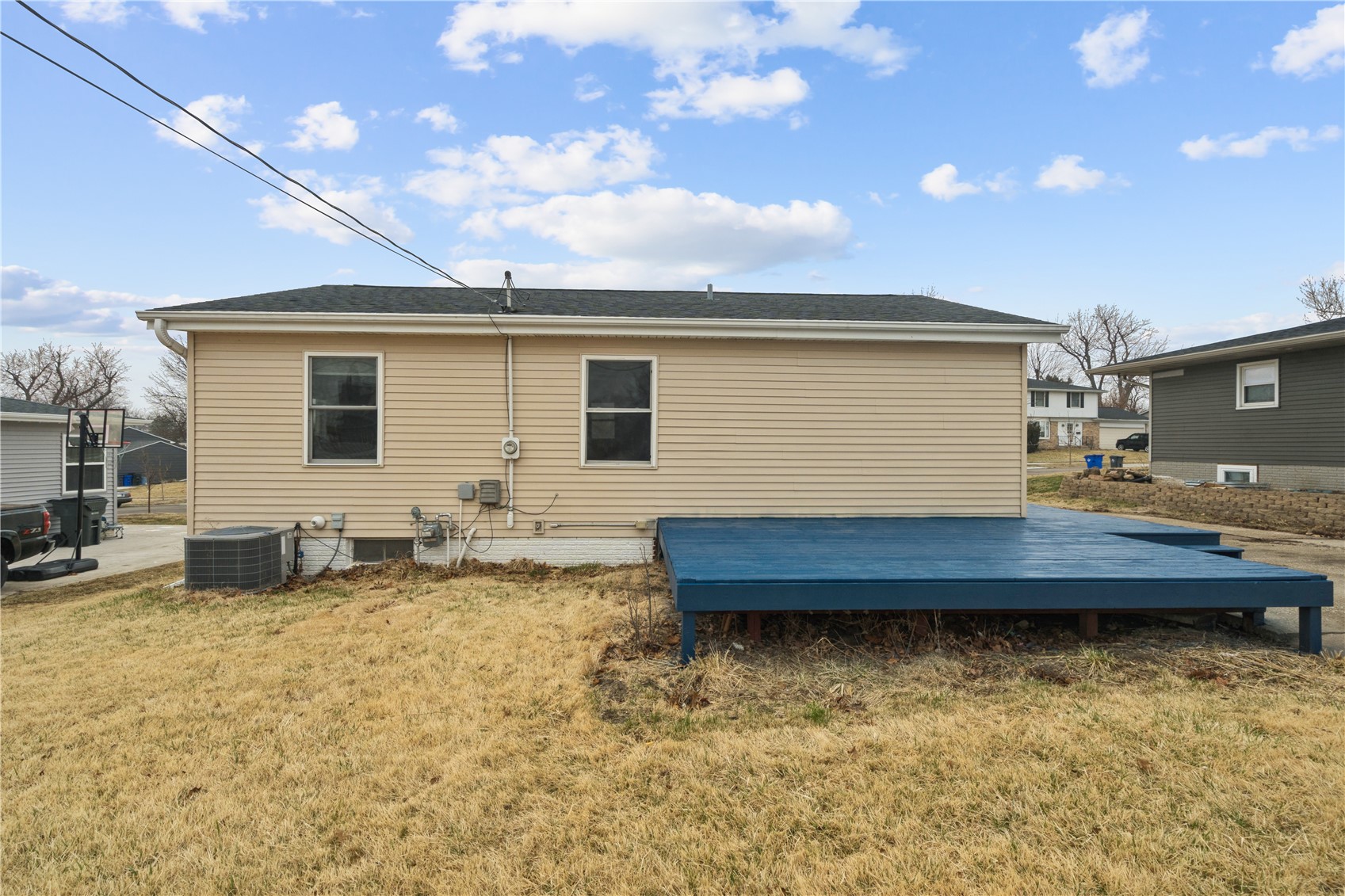 135 Eastview Drive NW Cedar Rapids IA 52405