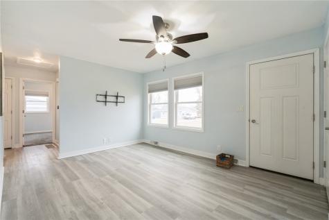 135 Eastview Drive NW Cedar Rapids IA 52405