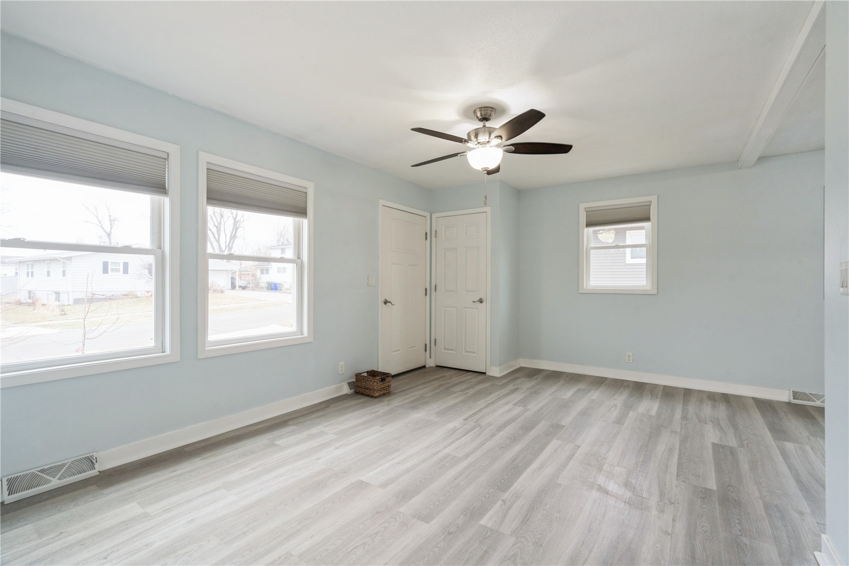 135 Eastview Drive NW Cedar Rapids IA 52405