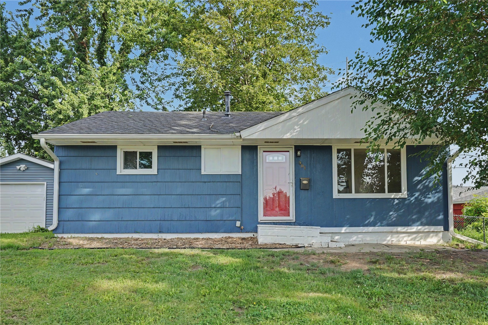 901 Harold Drive SE Cedar Rapids IA 52403