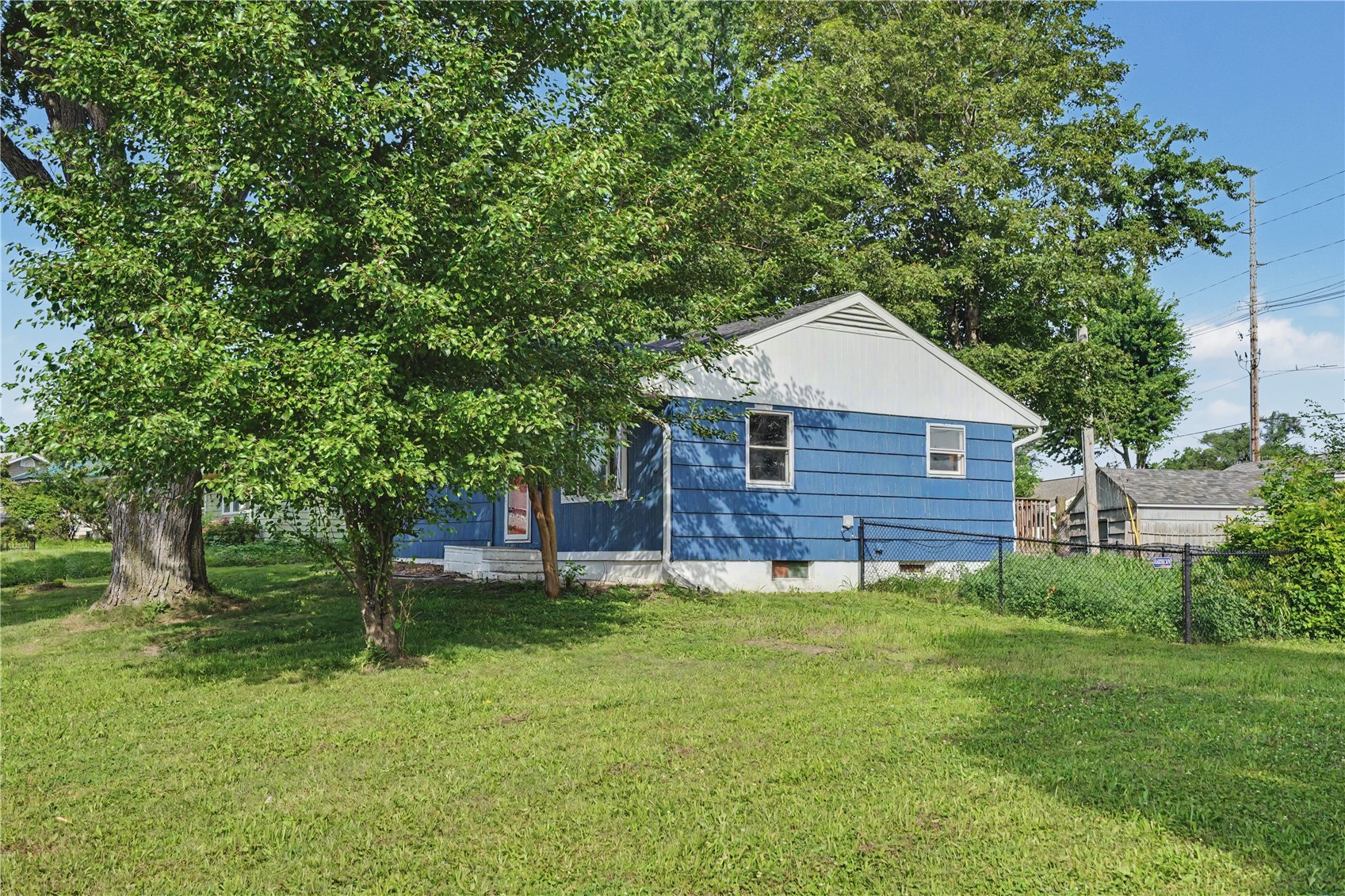 901 Harold Drive SE Cedar Rapids IA 52403