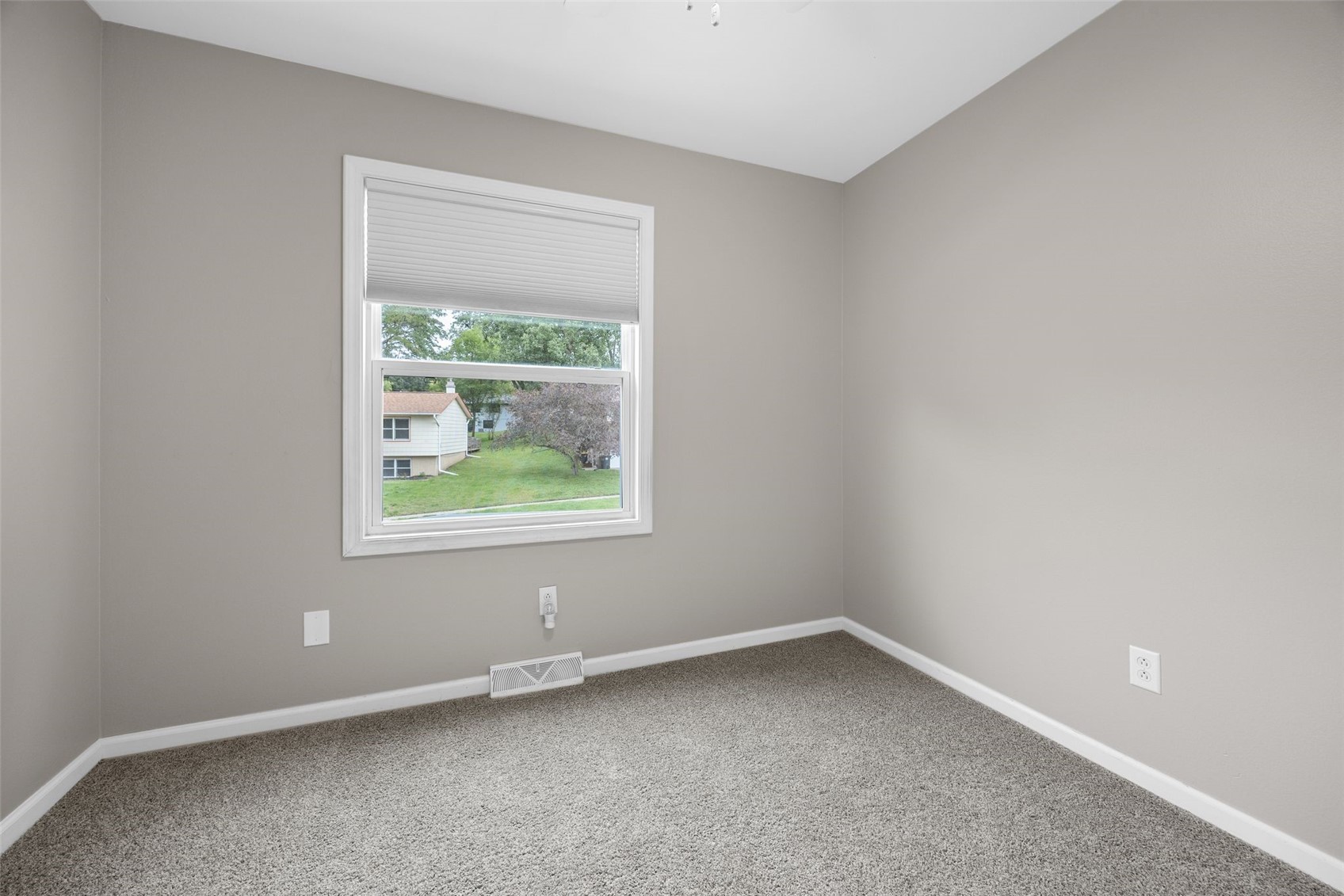 1339 E Bloomington Street Iowa City IA 52245