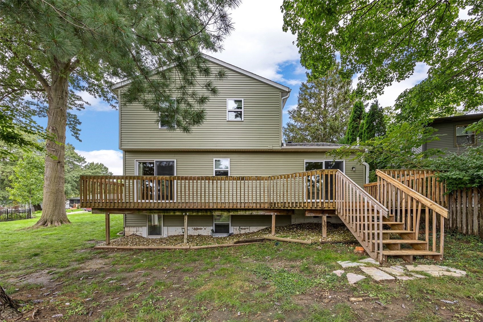 1339 E Bloomington Street Iowa City IA 52245