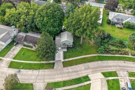 1339 E Bloomington Street Iowa City IA 52245