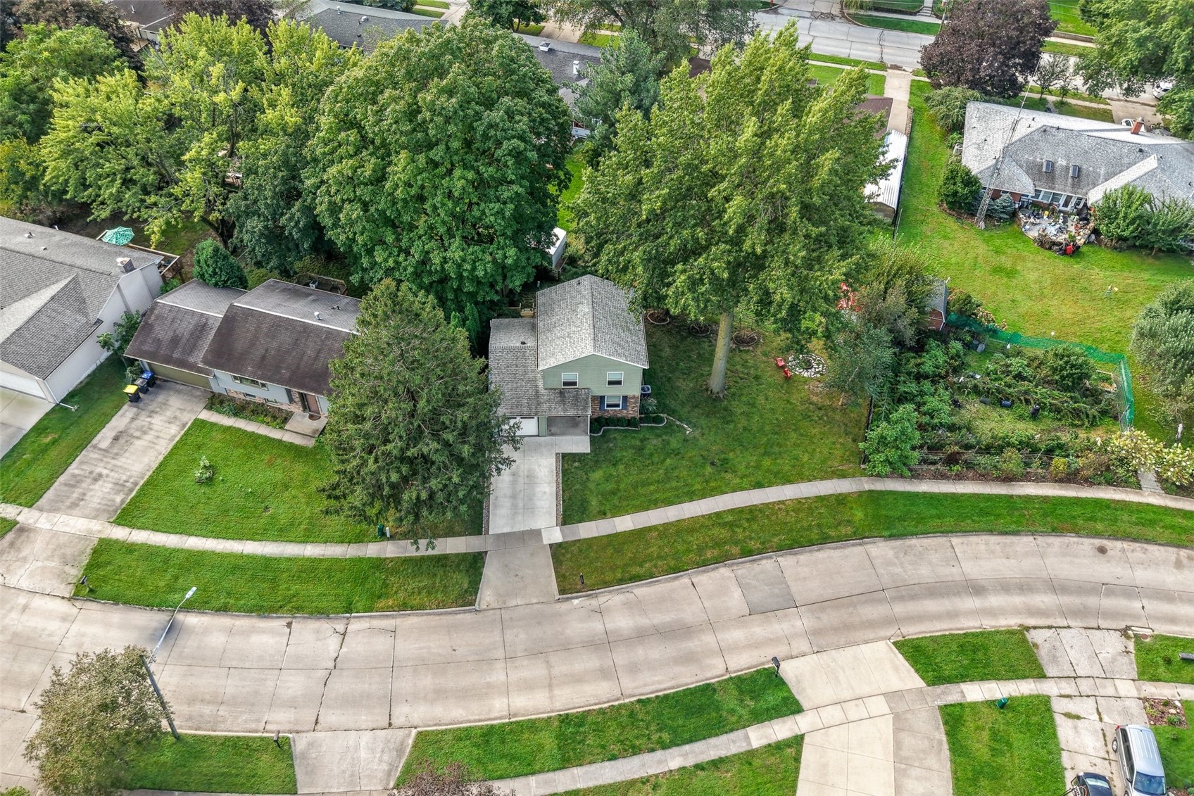 1339 E Bloomington Street Iowa City IA 52245