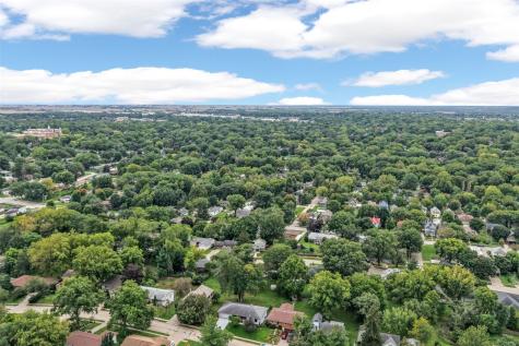 1339 E Bloomington Street Iowa City IA 52245