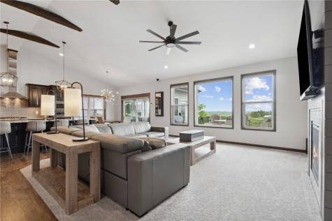 115 Deborah Anne Lane Ely IA 52227